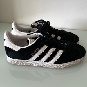 Gazelle adidas size 6.5 men’s size 8 women’s